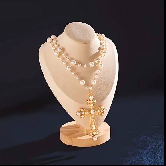 Elegant Pearl (imitation) Cross Necklace - Picture 2 of 2